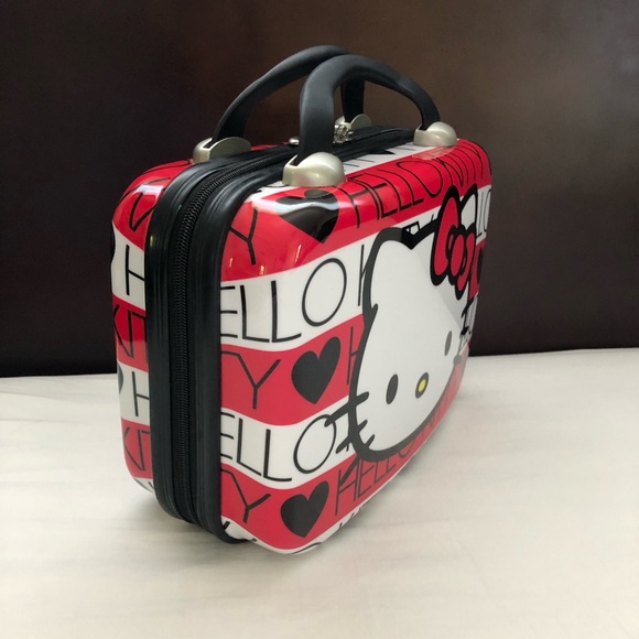 Hello Kitty hardshell travel case - Picture 3 of 12